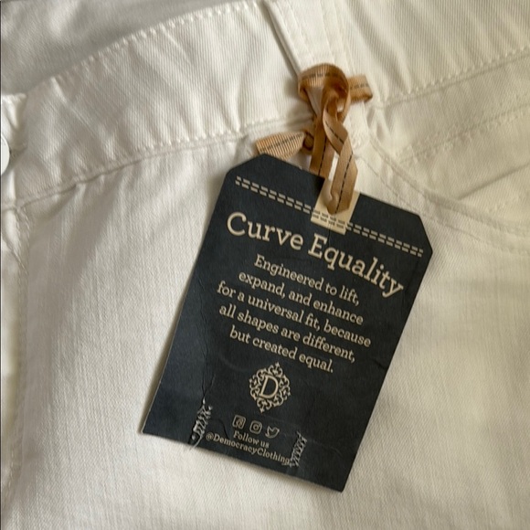 Democracy White Bermuda Shorts Classic Summer Style Plus Size 24WP - Picture 3 of 7